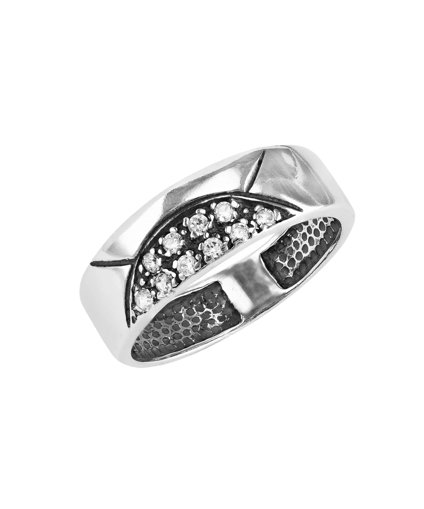 Кольцо из серебра с фианитами Кольцо из серебра с фианитами