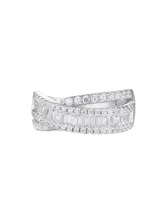 Sterling silver ring with zircons
