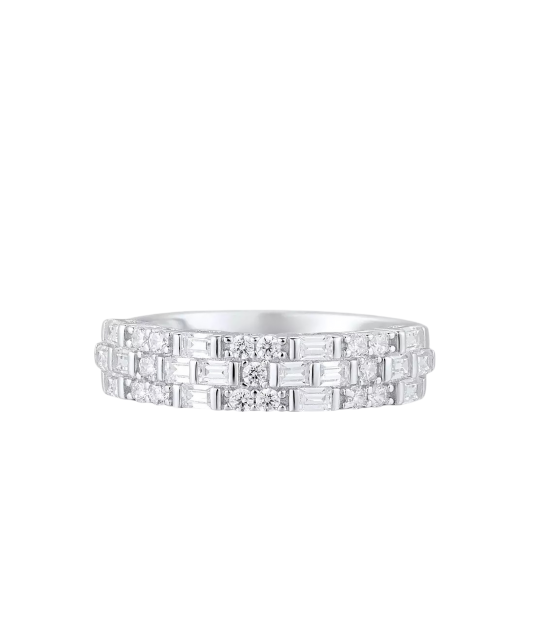 Sterling silver ring with zircons