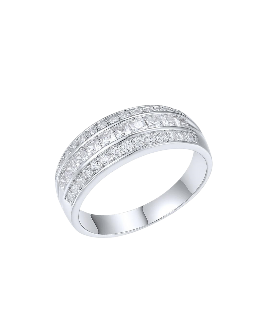 Кольцо из серебра с фианитами Кольцо из серебра с фианитами