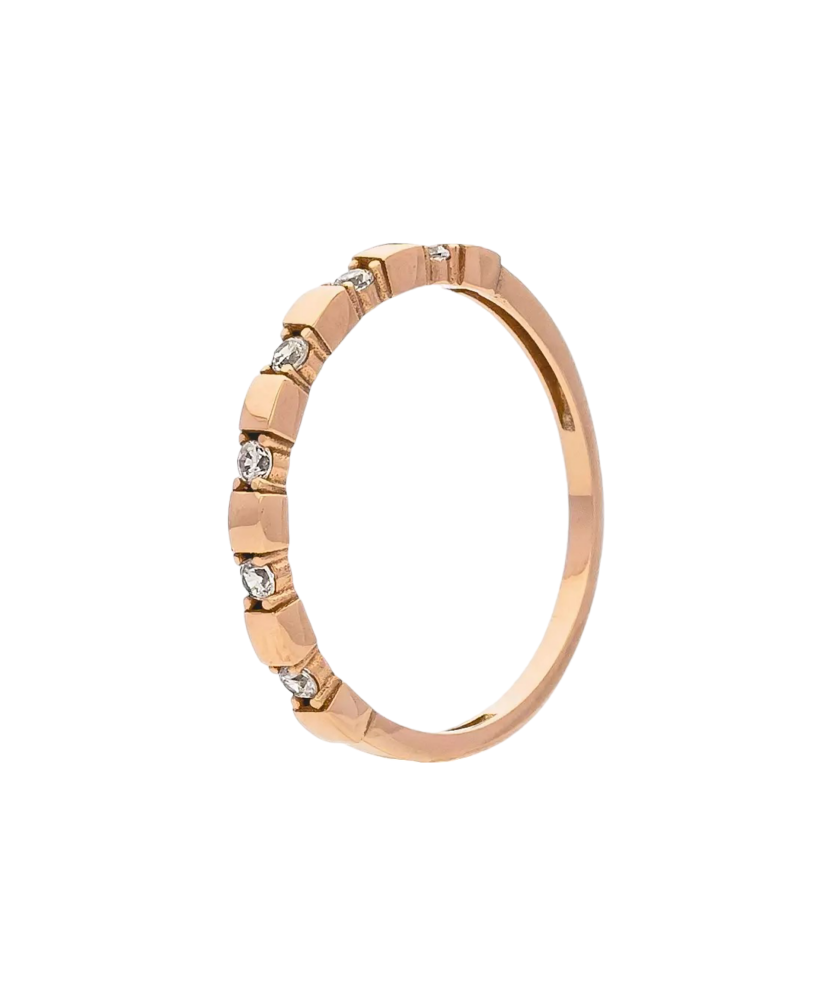 Gold ring with zircons