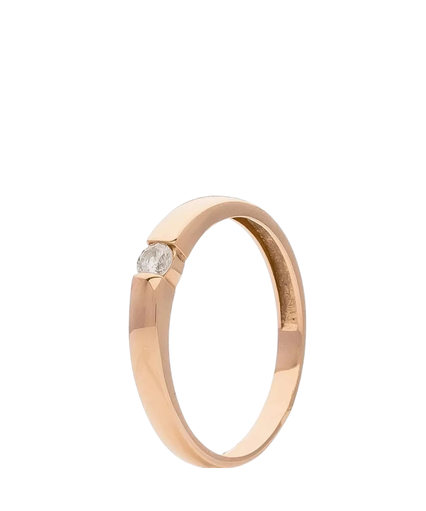 Gold ring with zirconium