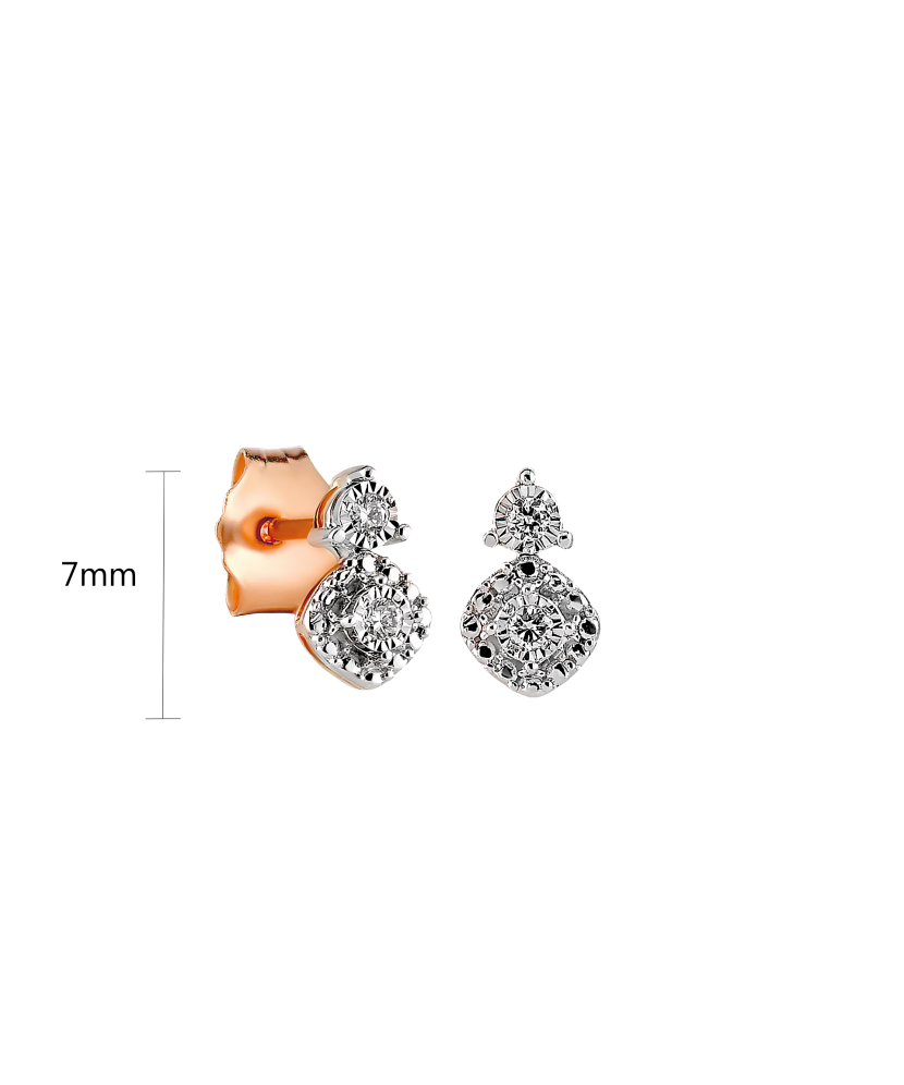 Gold earrings with diamonds