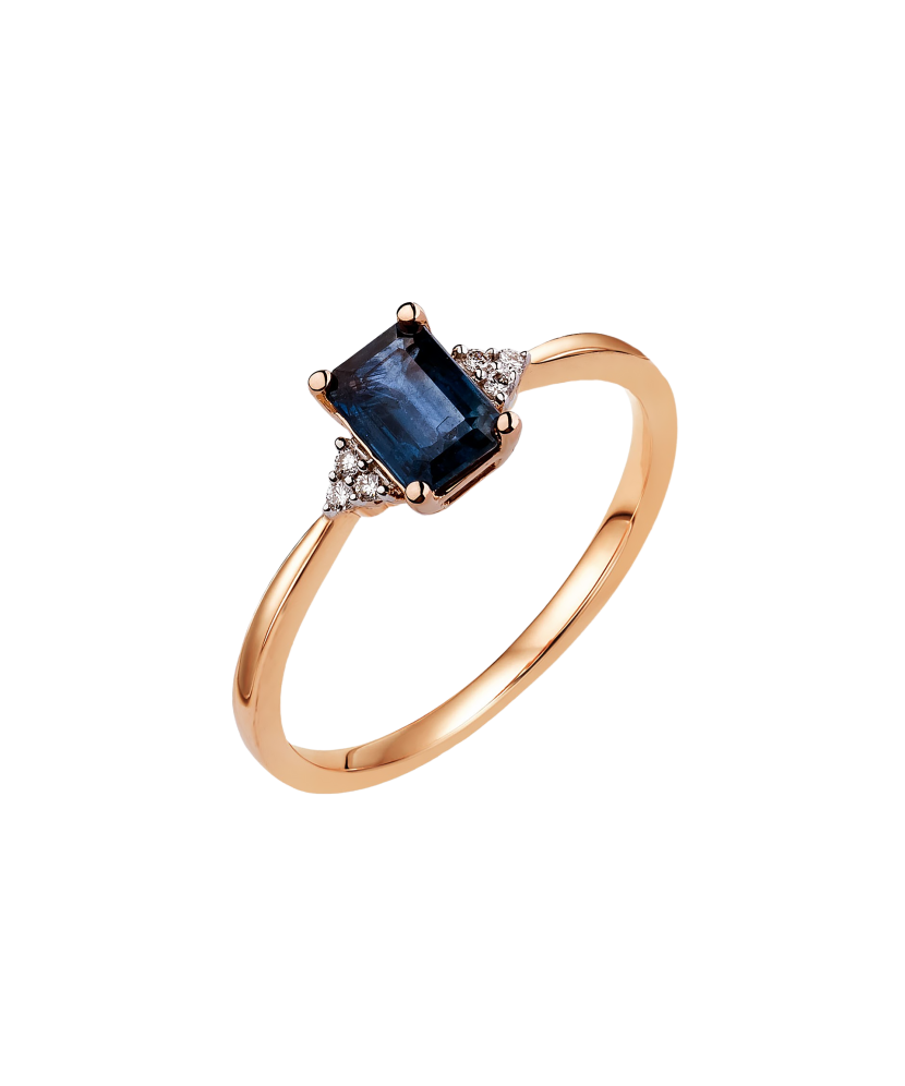Gold ring with sapphire and diamonds