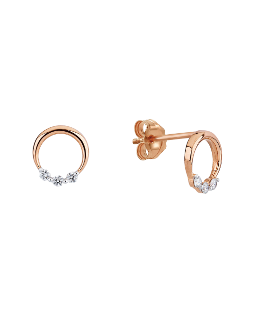 Gold earrings with diamonds