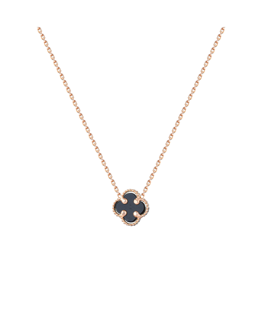 Gold chain with onyx pendant
