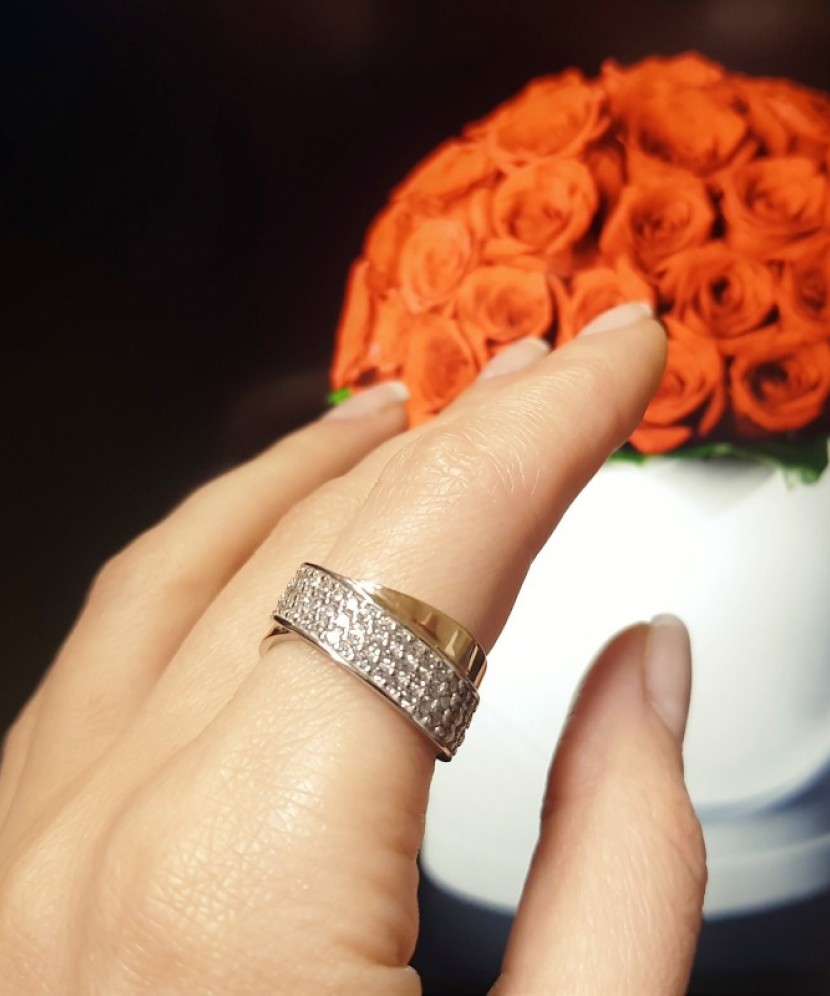 Gold plated silver ring  with zircons