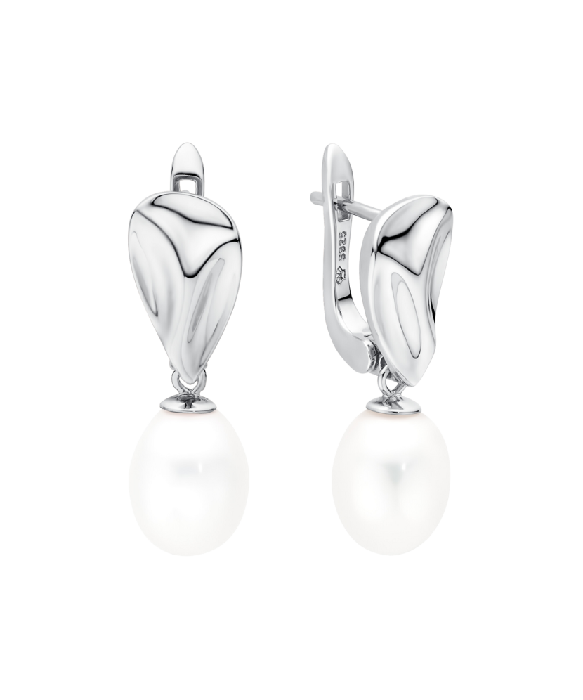 Sterling silver earrings with pearls
