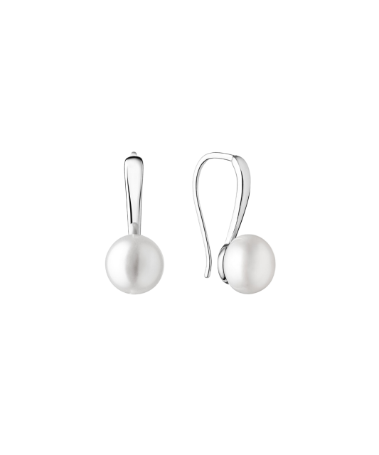 Sterling silver earrings with natural pearl
