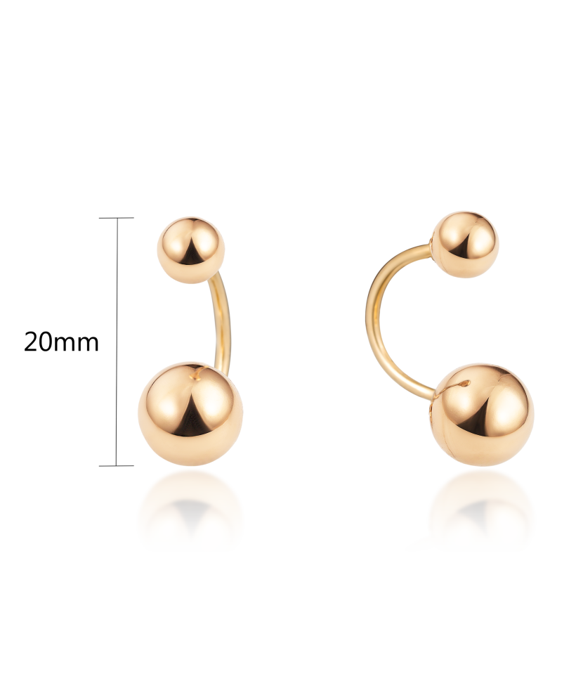 Gold earrings Gold earrings