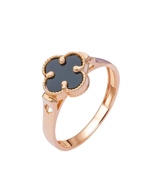 Gold ring with onyx