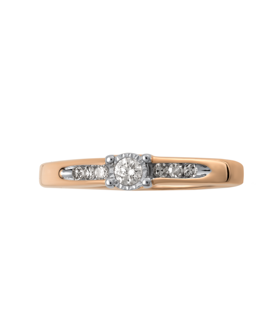 Gold ring with diamonds