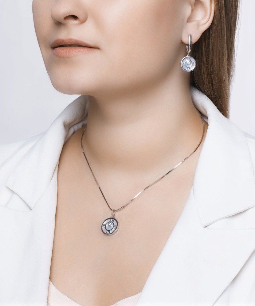 Sterling silver earrings with nacre and zirconium