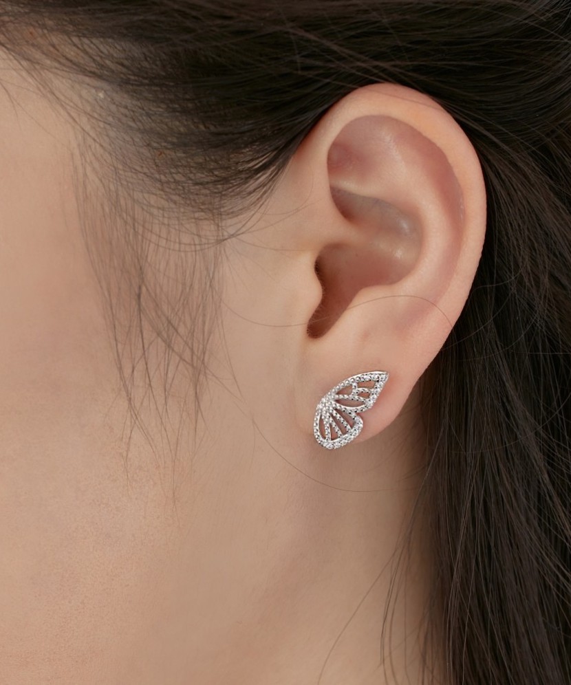 Sterling silver earrings with zircons