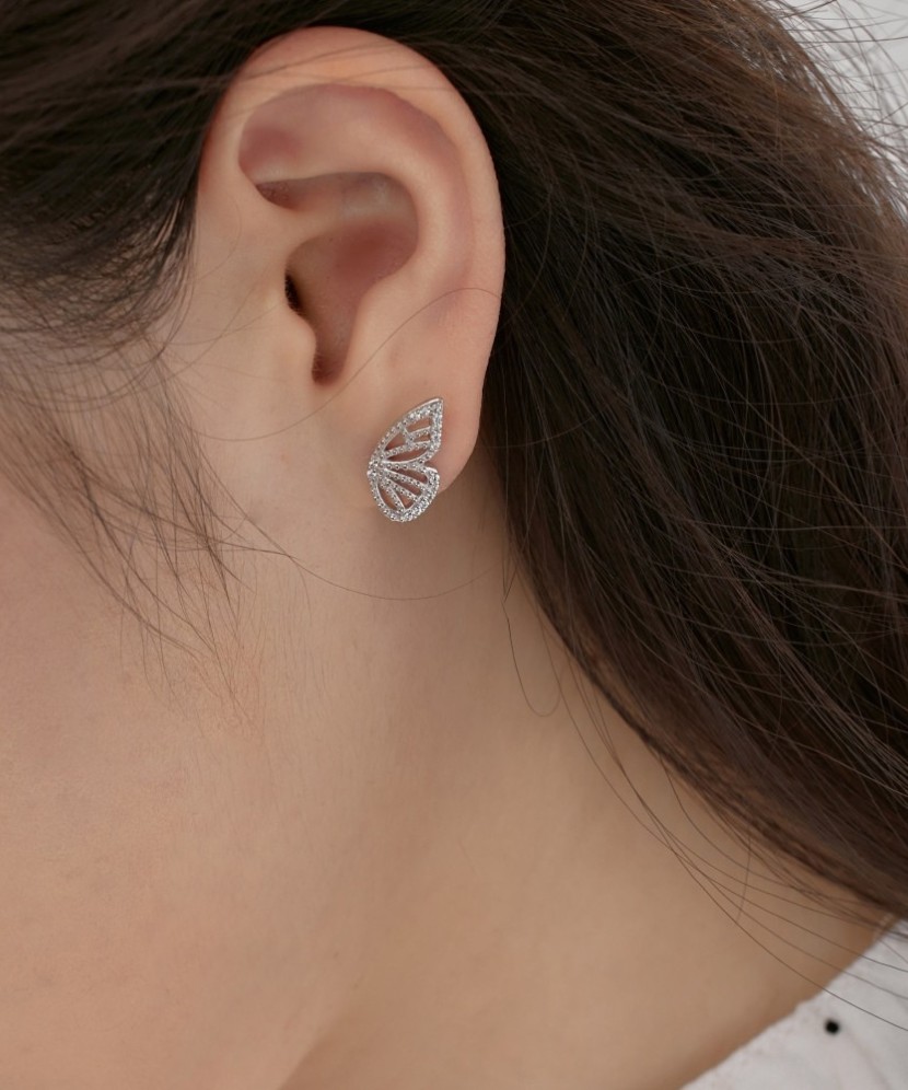 Sterling silver earrings with zircons