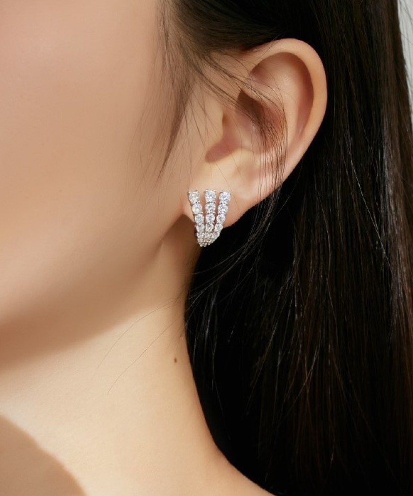 Sterling silver earrings with zircons