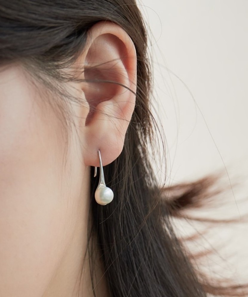 Sterling silver earrings with zircons and pearls