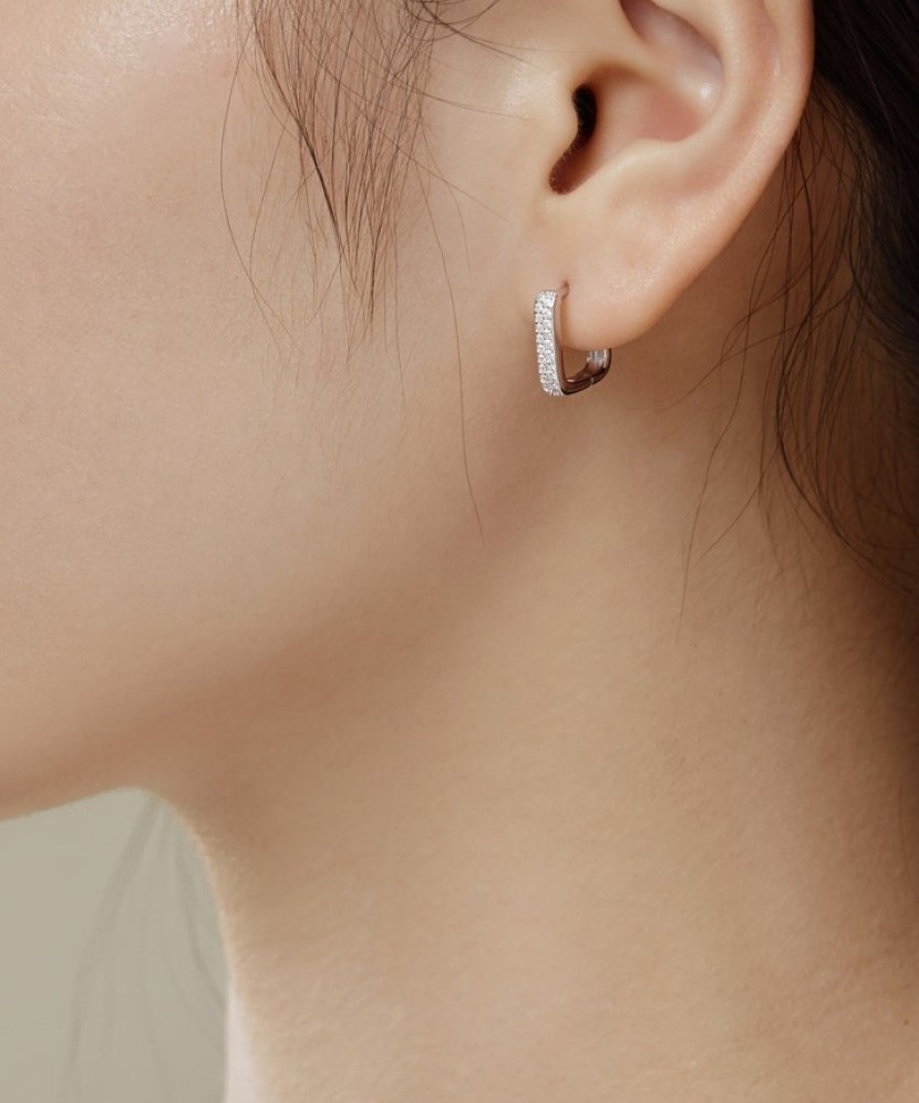 Sterling silver earrings with zircons