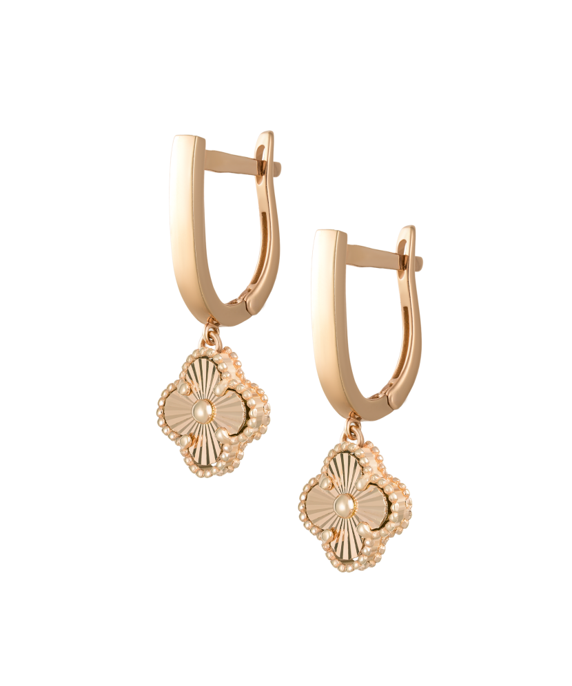 Gold earrings Gold earrings