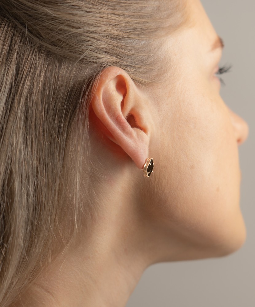 Золотая брошь с ониксами 12mm Золотая брошь с ониксами 12mm