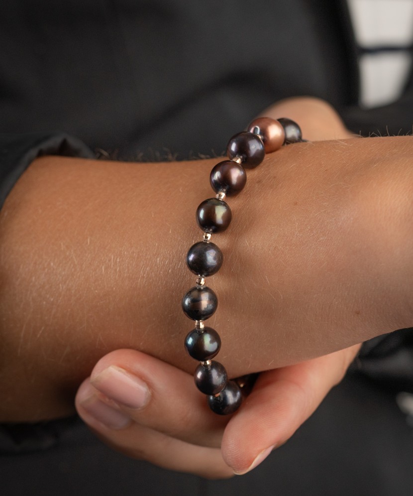 Pearl braceletwith gold Pearl braceletwith gold