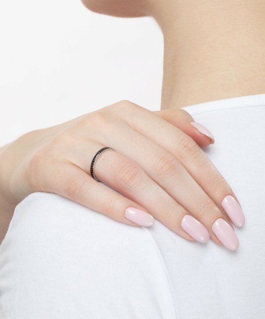 Sterling silver ring with zircons