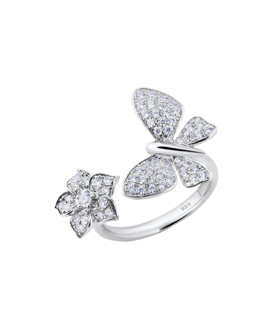 Sterling silver ring with zircons