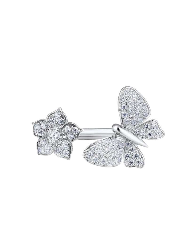 Sterling silver ring with zircons