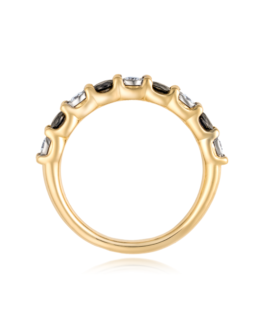 Yellow gold ring with diamonds and sapphires