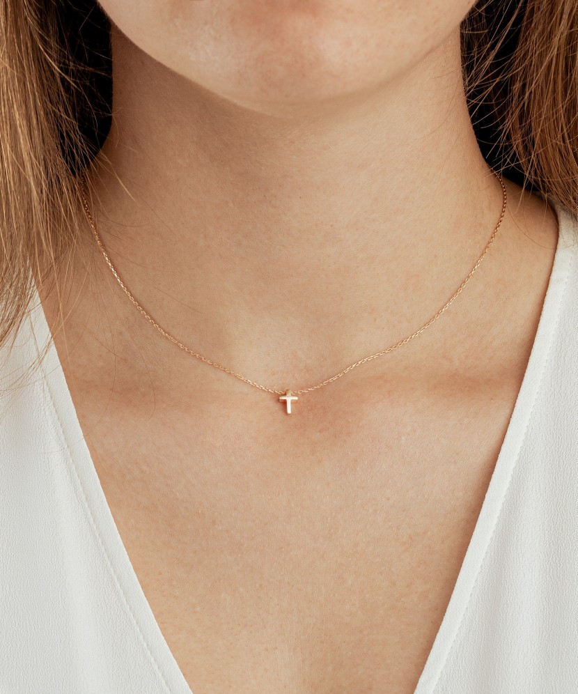 Золотая цепочка с подвеской "Крестик" Золотая цепочка с подвеской "Крестик"