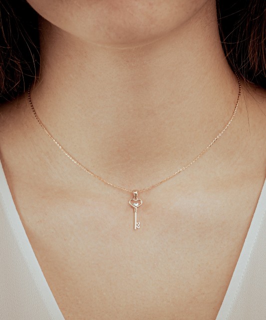 Gold pendant "Key"