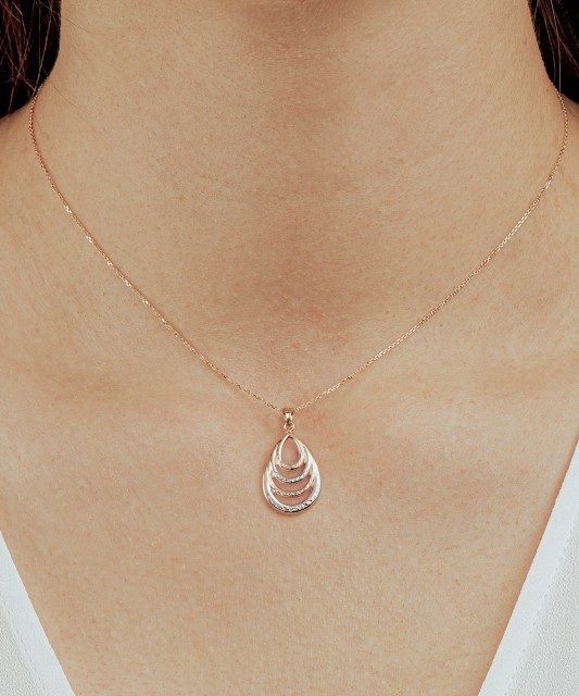 Gold pendant