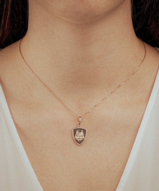 Gold pendant