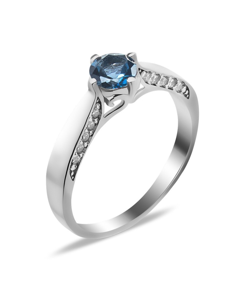 Sterling silver ring with london topaz
