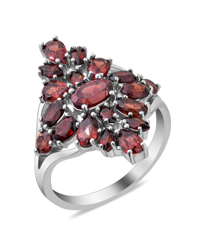 Sterling silver ring with garnets
