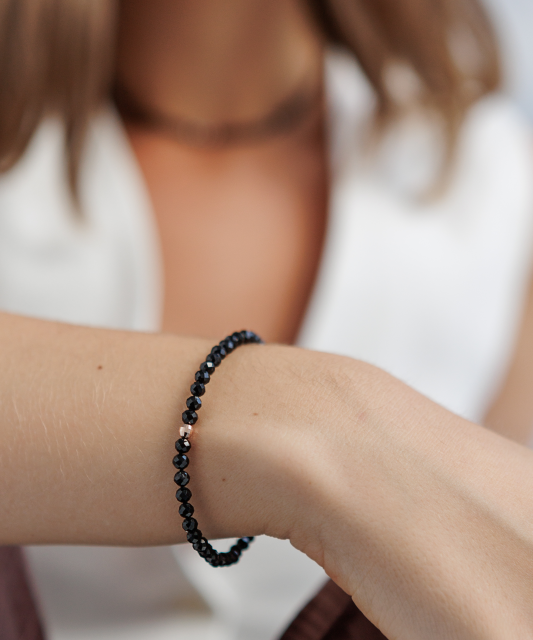 Bracelet with spinels and gold