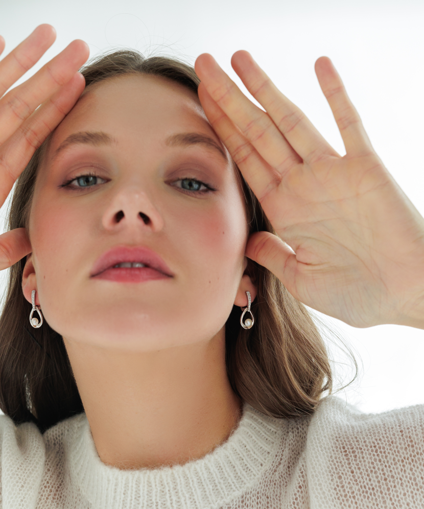 Sterling silver earrings with pearls and zircons