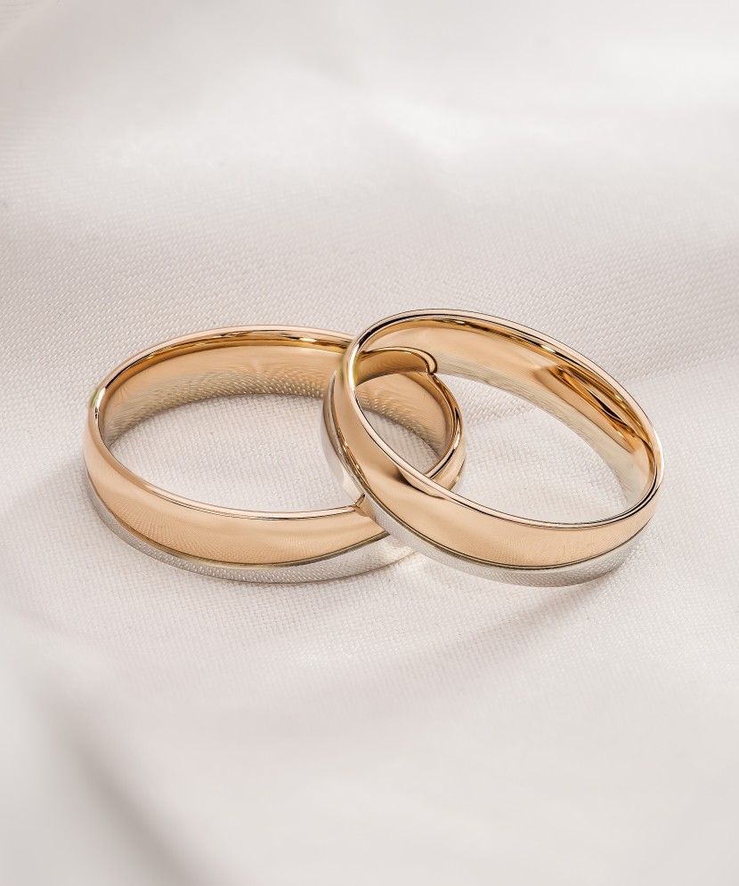 Gold wedding ring 5.5mm with comfort