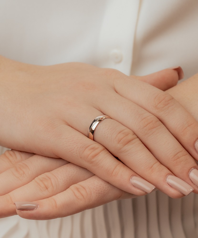 Gold wedding ring 5.5mm with comfort