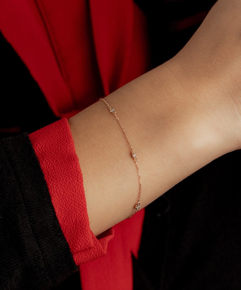 Золотой браслет с бриллиантами Золотой браслет с бриллиантами