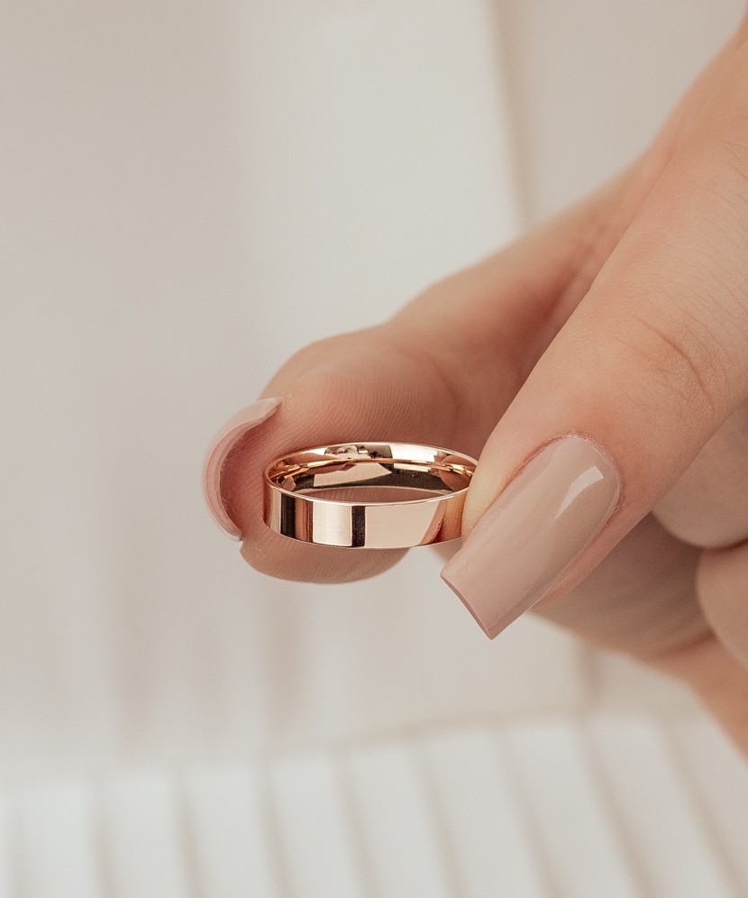 Gold wedding ring 4mm with comfort