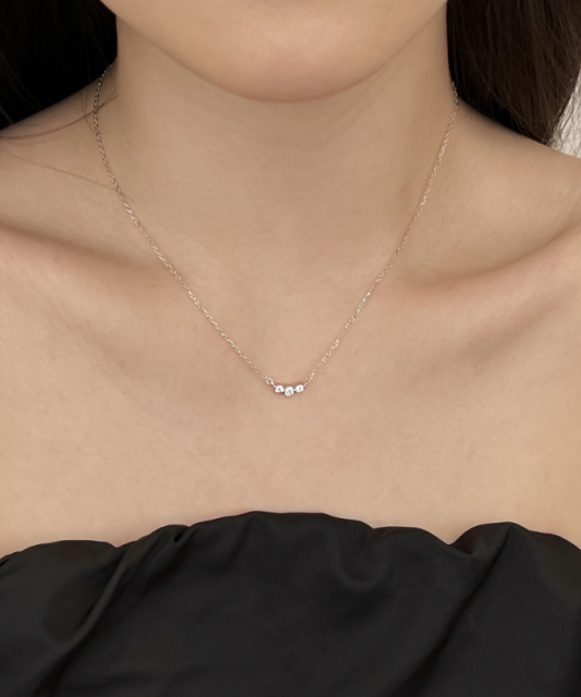 Серебряная цепочка с подвеской из циркона