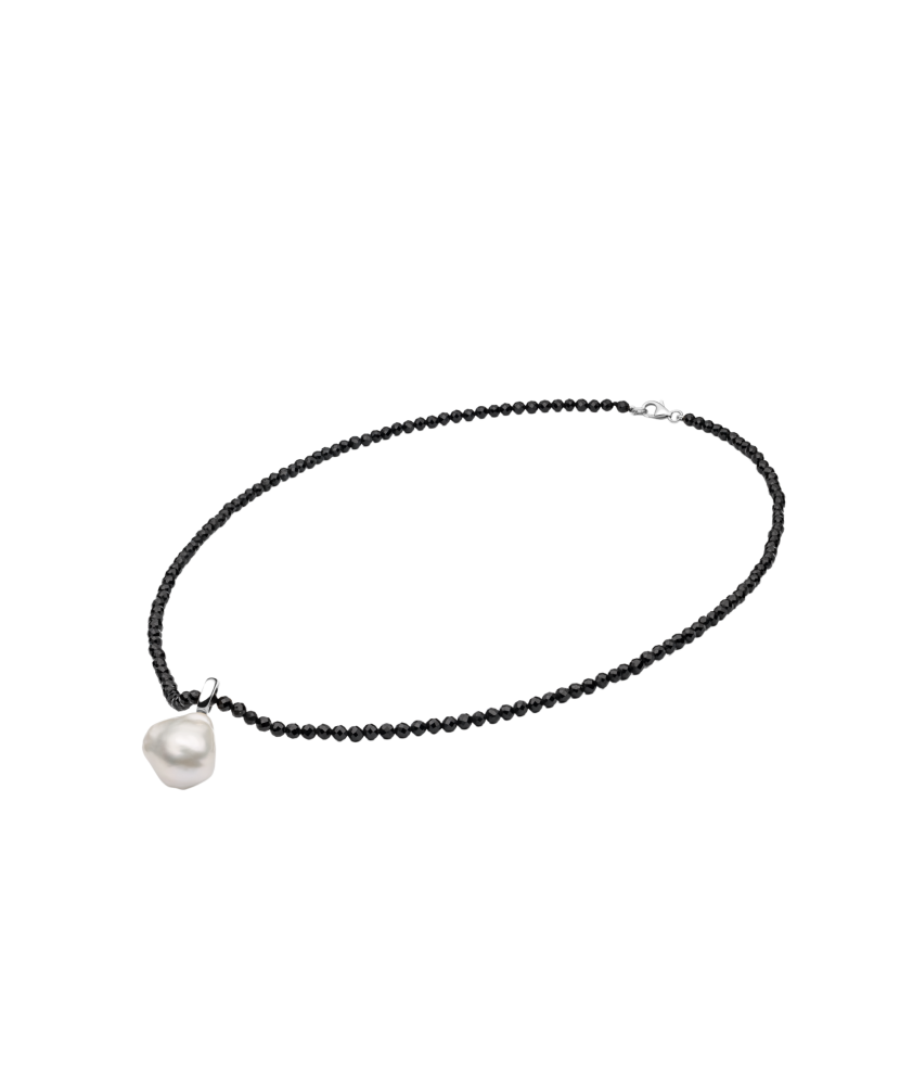 Necklace with spinels and a kasumi pearl
