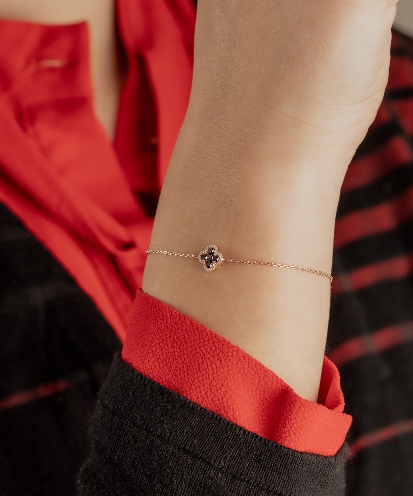Gold bracelet with black diamonds Gold bracelet with black diamonds