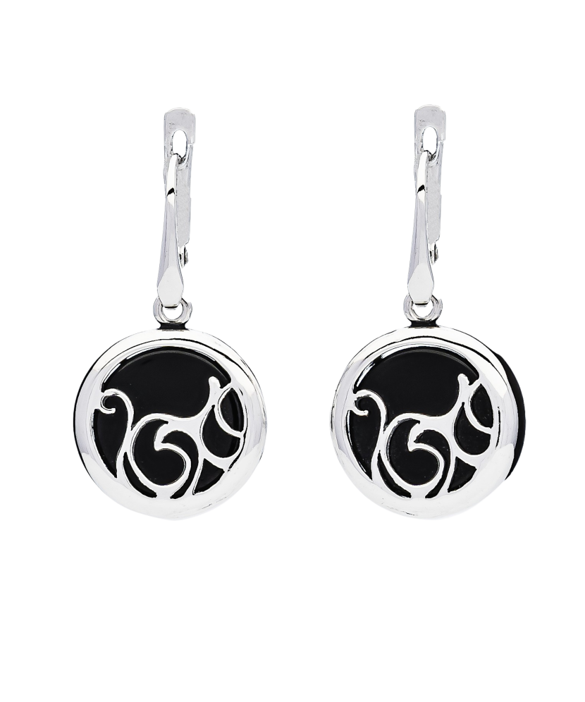 Sterling silver earrings with onyx Sterling silver earrings with onyx