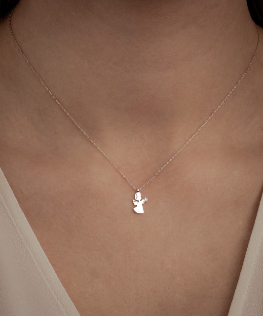 White Gold chain with diamond pendant