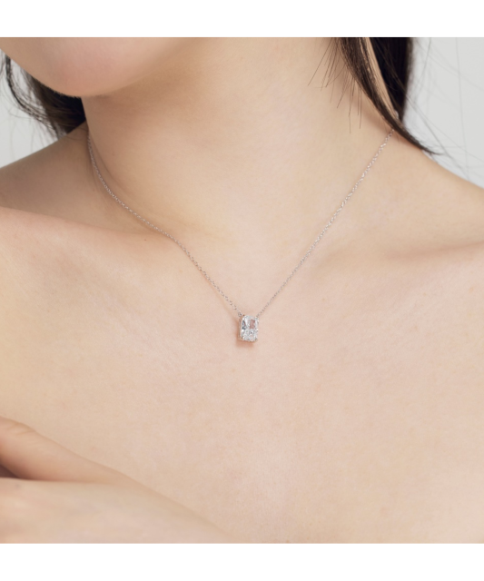 Серебряная цепочка с подвеской из циркона