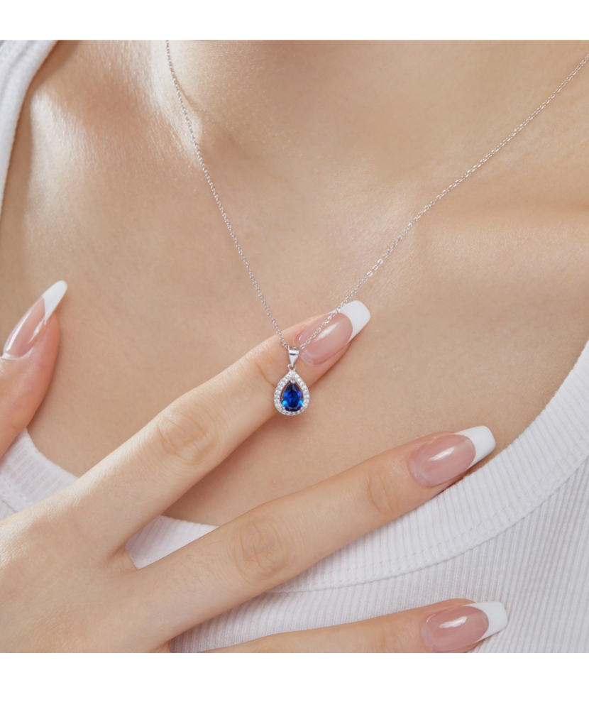 Sterling silver chain with zirconium pendant