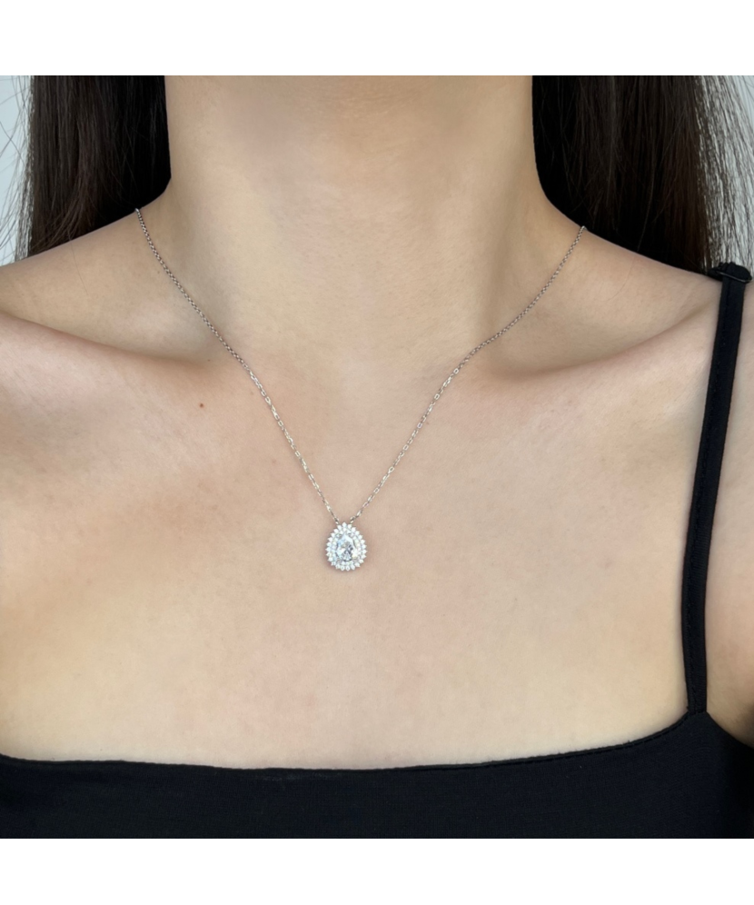 Sterling silver chain with zirconium pendant