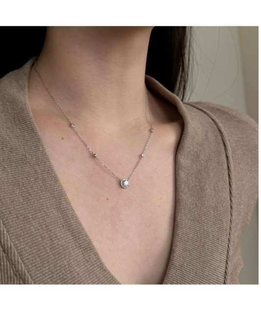 Серебряная цепочка с подвеской из циркона